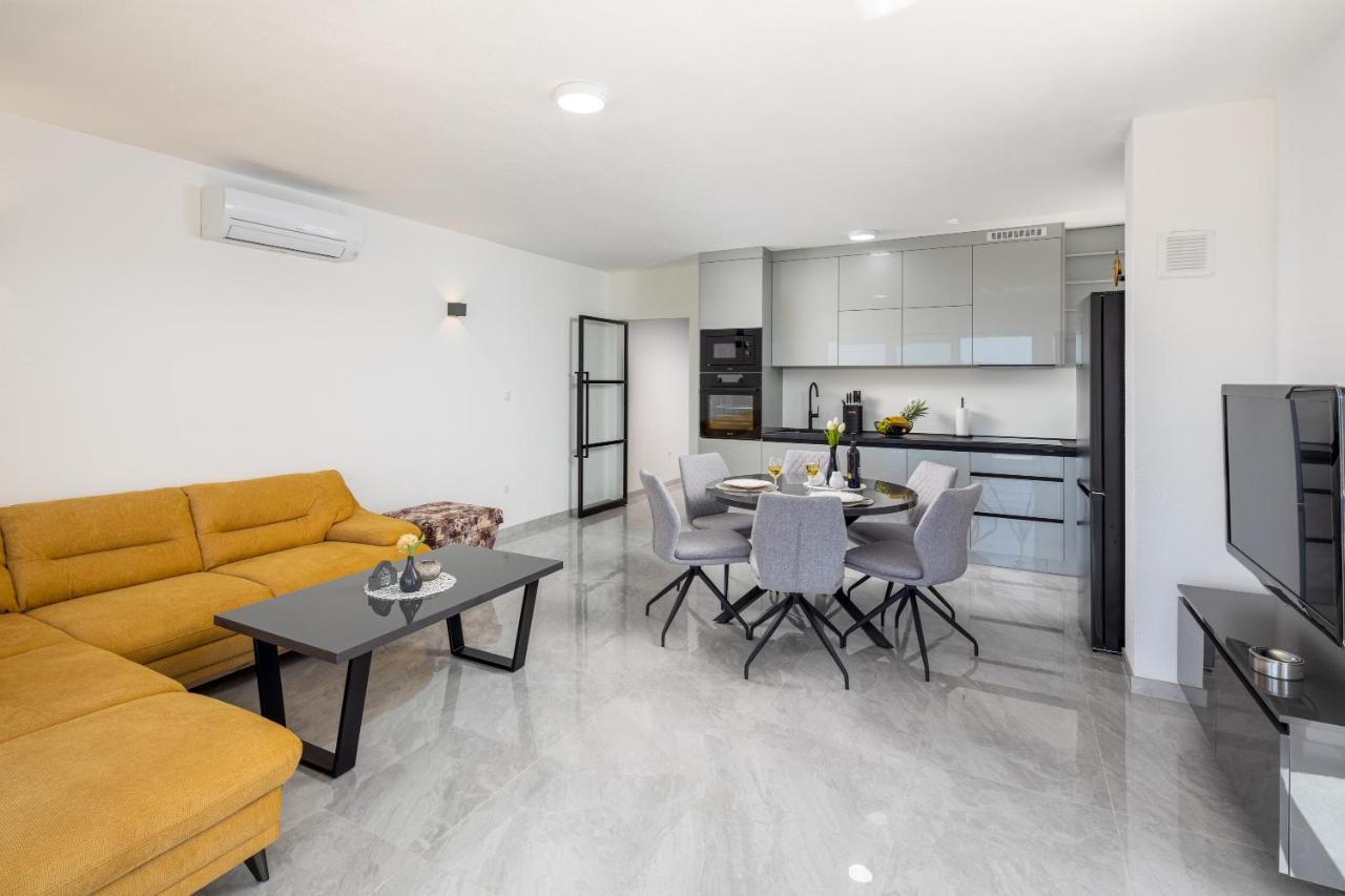 Villa Palavra Трогир Екстериор снимка